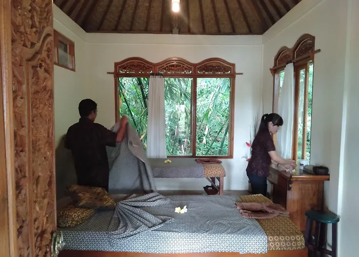 Holiday park Puri Lumbung Restaurant & 2*
