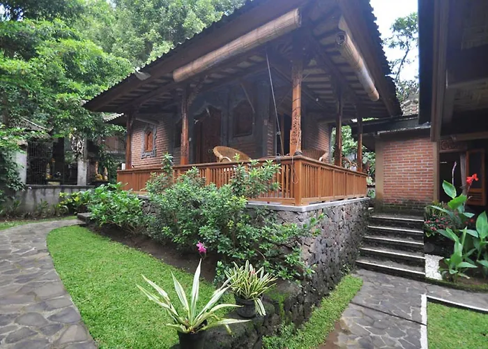Puri Lumbung Restaurant & Holiday park 2*