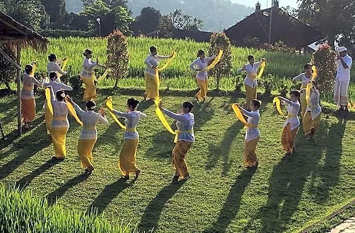 Puri Lumbung Restaurant & Munduk